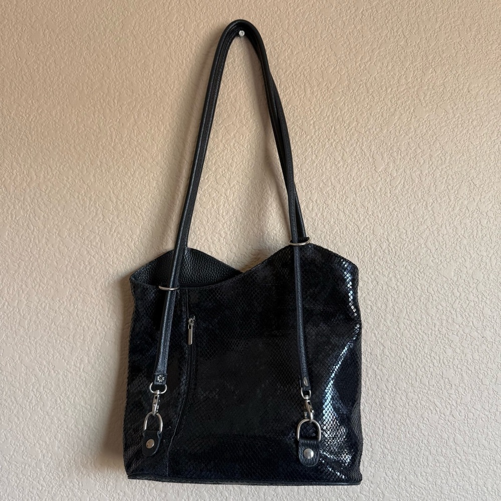 Women’s Black Genuine Leather Sleek Snakeskin Shoulder Bag Made in Italy EUC